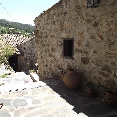 Casa Do Ze Sapateiro Ferraria de Sao Joao